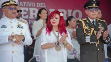 ENCABEZA LA GOBERNADORA, LAYDA SANSORES SAN ROMÁN, EL DESFILE CÍVICO MILITAR DEL CCXIII ANIVERSARIO DEL INICIO DE LA LUCHA DE INDEPENDENCIA
